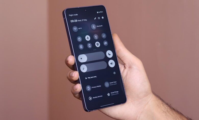 Samsung Finally Adds Live Network Speed to Galaxy, Catching Up With Android Rivals
