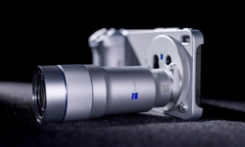 Vivo X300 Ultra Breaks the 24mm Formula, 35mm Camera Puts Flagships on Notice