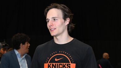Tyler Kolek Shrugs Off Police Mix-Up At Knicks Parade, And His Reaction Says It All