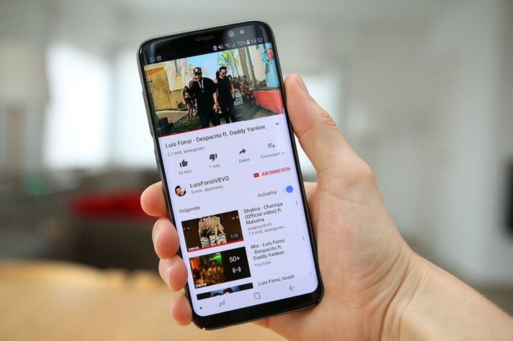 Safer Ways to Save YouTube Videos to Your Phone Gallery, Avoiding Malware Traps