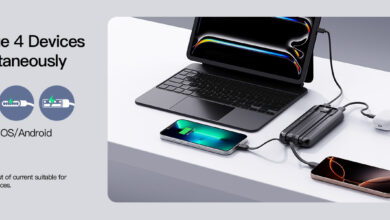 This Unusual Power Bank Can Split in Two and Charge 4 Devices at Once