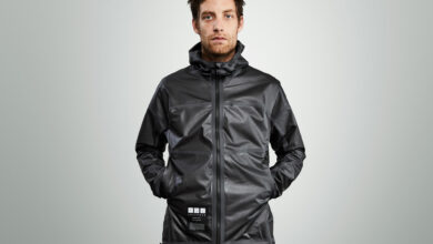 A Jacket That Turns Air Into Drinking Water, Enough to Keep You Going All Day