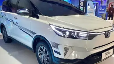 Innova Crysta Facelift 2026 Goes Bigger Inside, Toyota Pushes MPV Comfort Upmarket