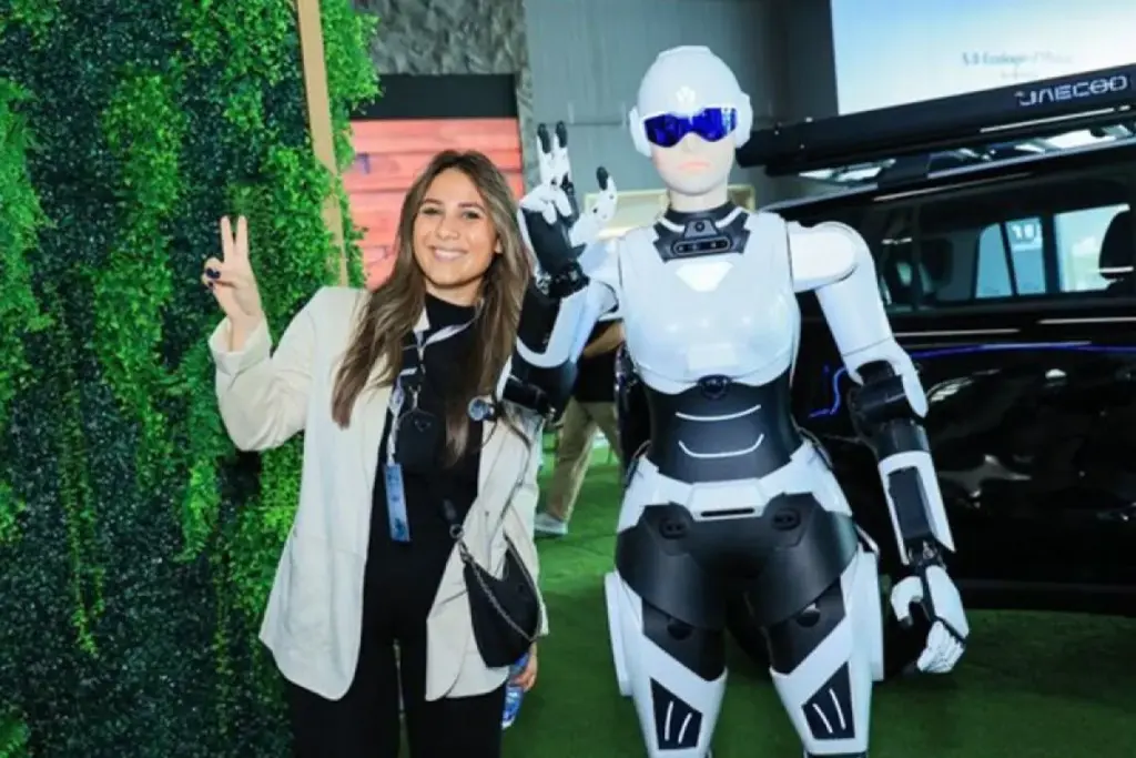 Chery’s AiMOGA Robot Pushes Beyond Showrooms, Eyeing Hospitals and Public Services