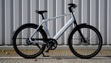 Bosch Hub Motor and Frame Lock Give Gazelle Curb a Rarely Clean Urban Edge