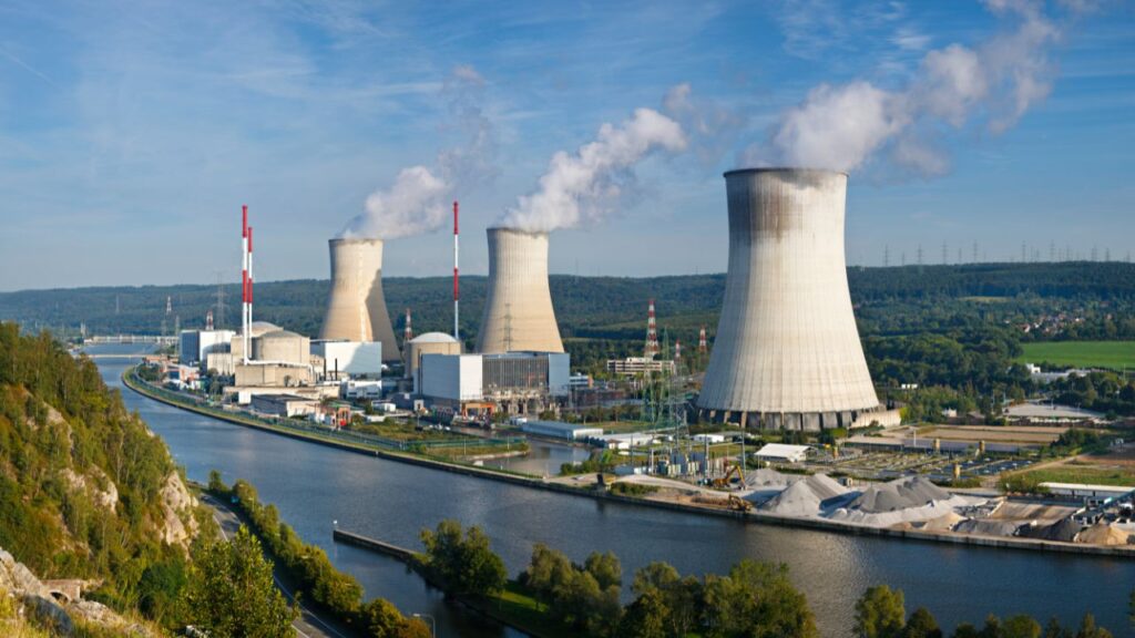 Canada Bets on 10 New Nuclear Reactors, a High-Stakes Push Toward 2040