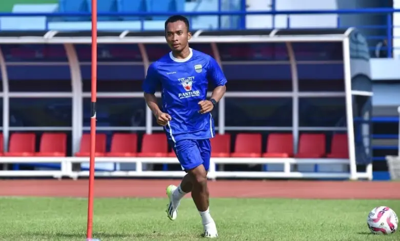 Robi Darwis Leaves Persib, Arema Move Grows Stronger After Dewangga Link