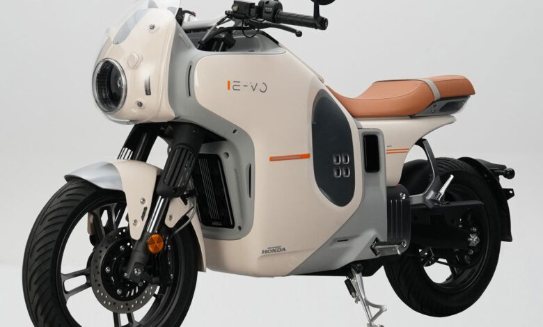 This Electric Motorcycle Brings Premium Tech to Indonesia, and the Price Is Aggressive