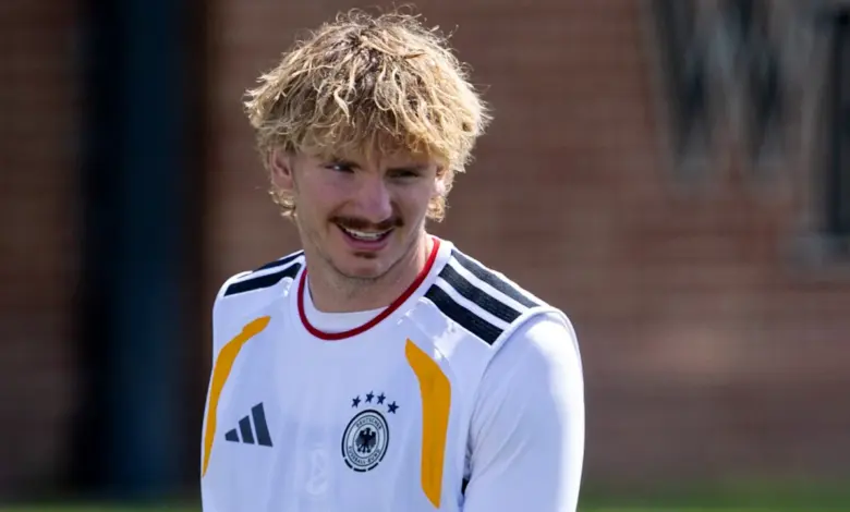 DFB Stars Turn Hotel Hide-and-Seek Into a Surprise Team-Building Moment
